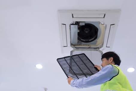 professional HVAC cleaner